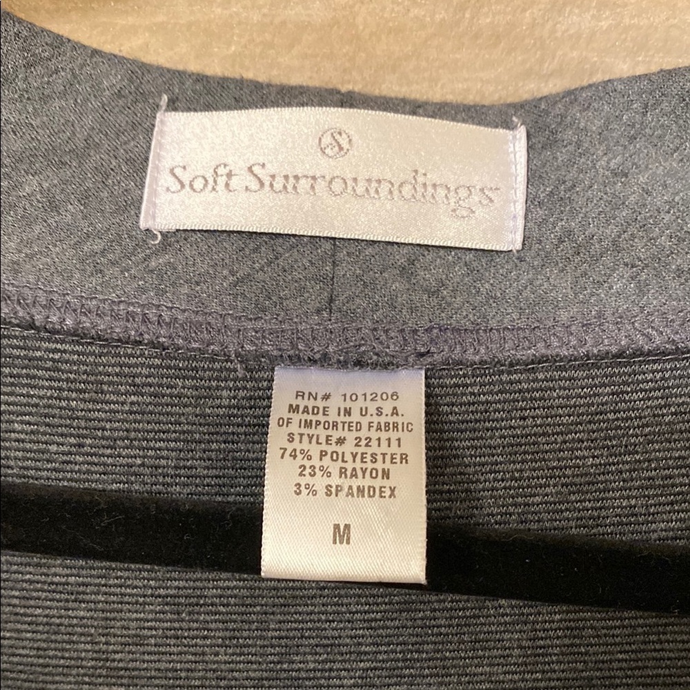 Soft Surroundings gray long-sleeved top with a wide neck Size M - Picture 5 of 6